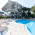 Grand Gallia 4*