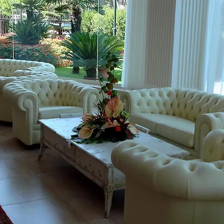 Hotel Grand Gallia 4*