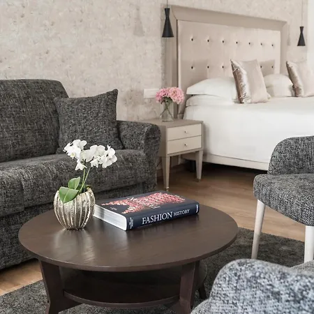 Отель Grand Gallia