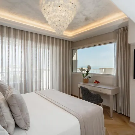 Отель Grand Gallia