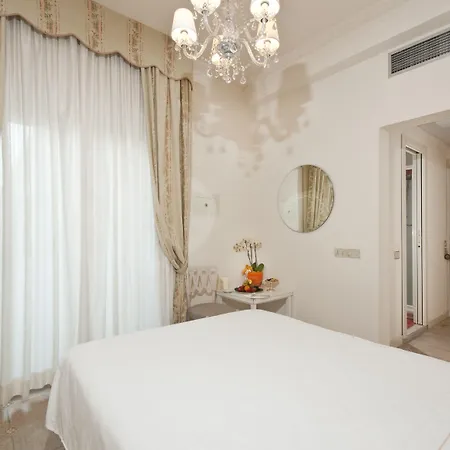 Grand Gallia Отель