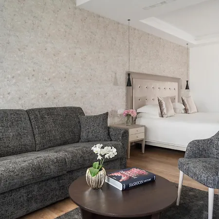 Grand Gallia Hotel 4*