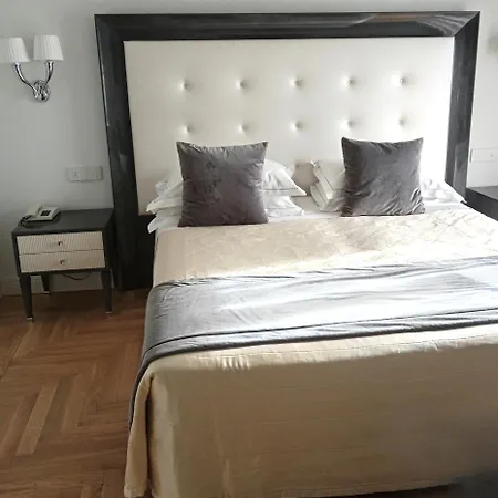 Grand Gallia Hotel 4*