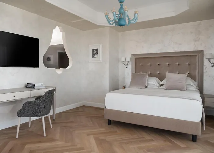 Hotel Grand Gallia 4*