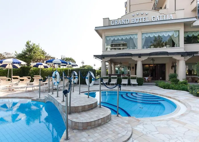 Grand Gallia Hotell 4*