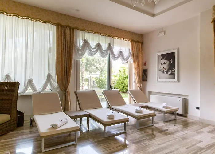 Grand Gallia Hotell 4*